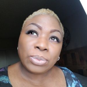 Meet your Posher, Marion